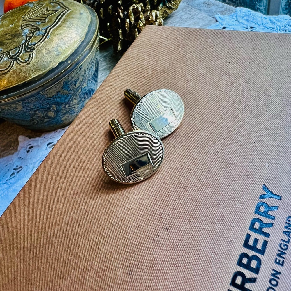 Unique Vintage Gold Cufflinks no stamps